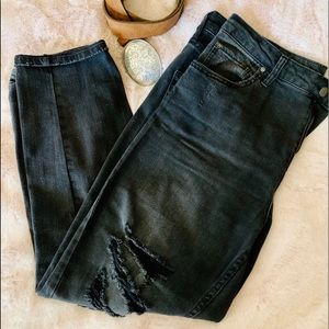 Wild Fable High Rise Mom Jean 10